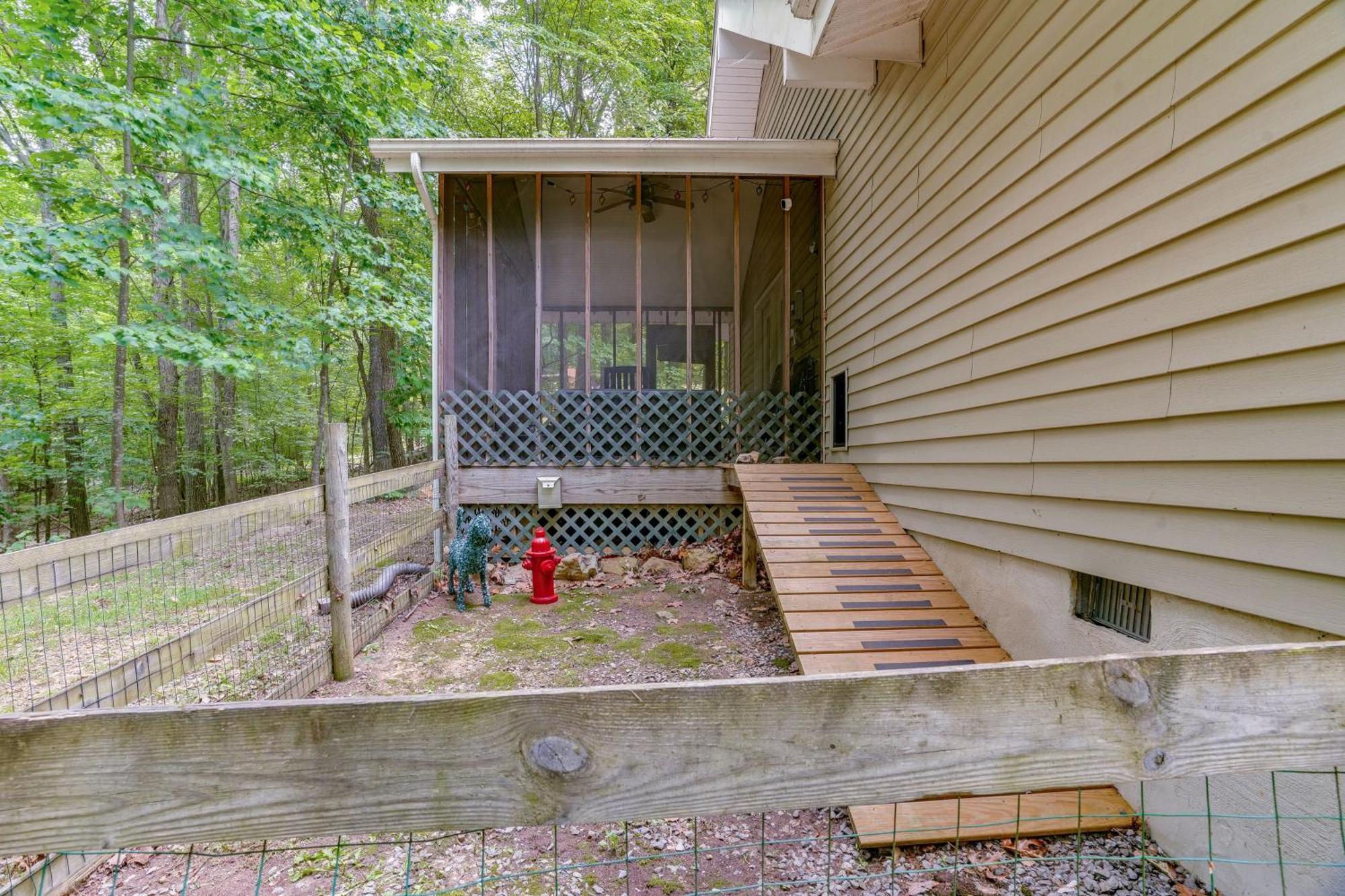 Cabin With Deck And Screened-In Porch In New Market! Exterior foto