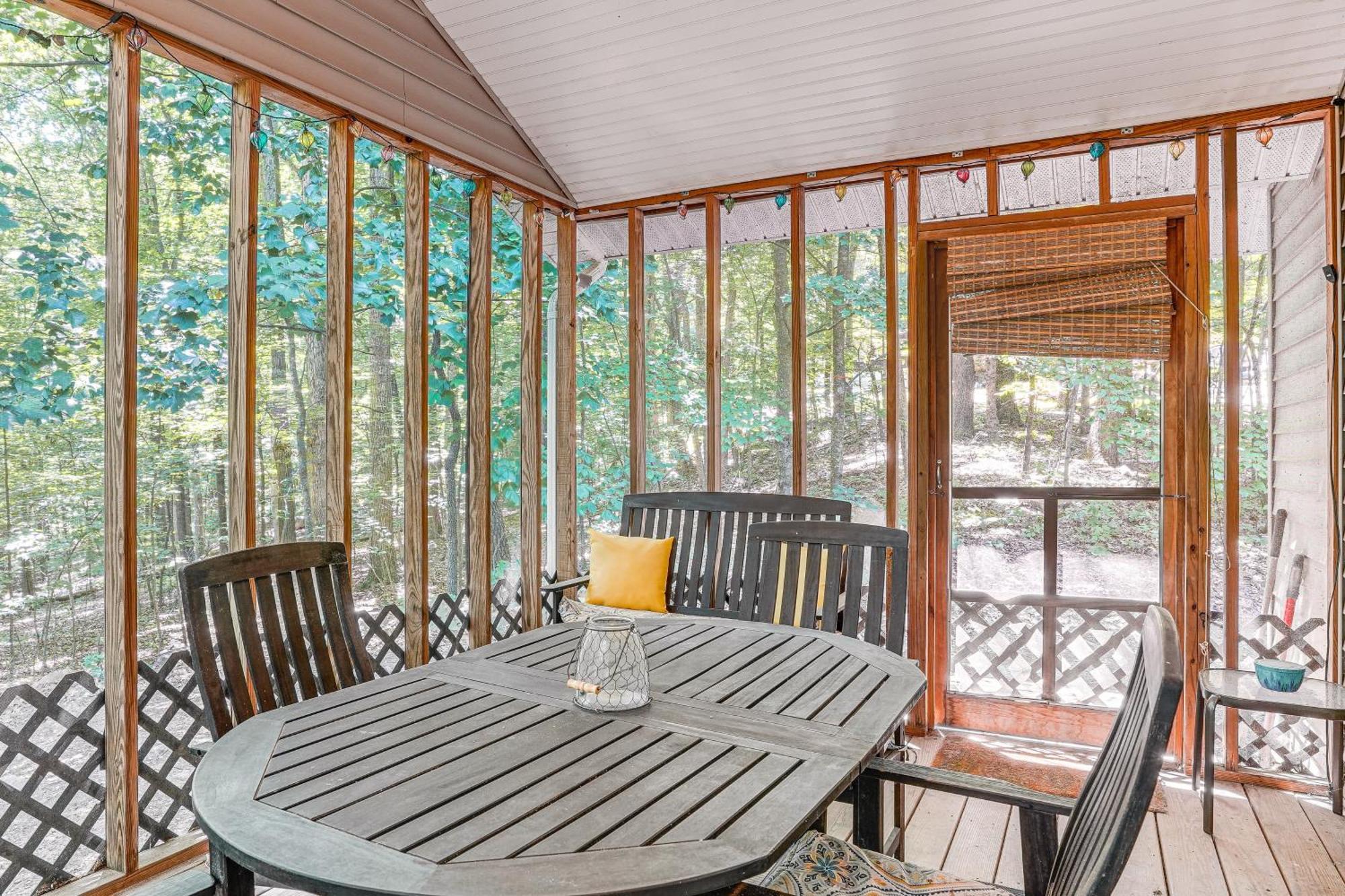 Cabin With Deck And Screened-In Porch In New Market! Exterior foto