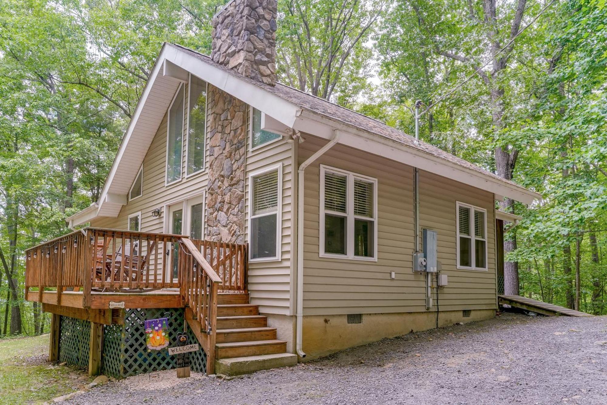 Cabin With Deck And Screened-In Porch In New Market! Exterior foto