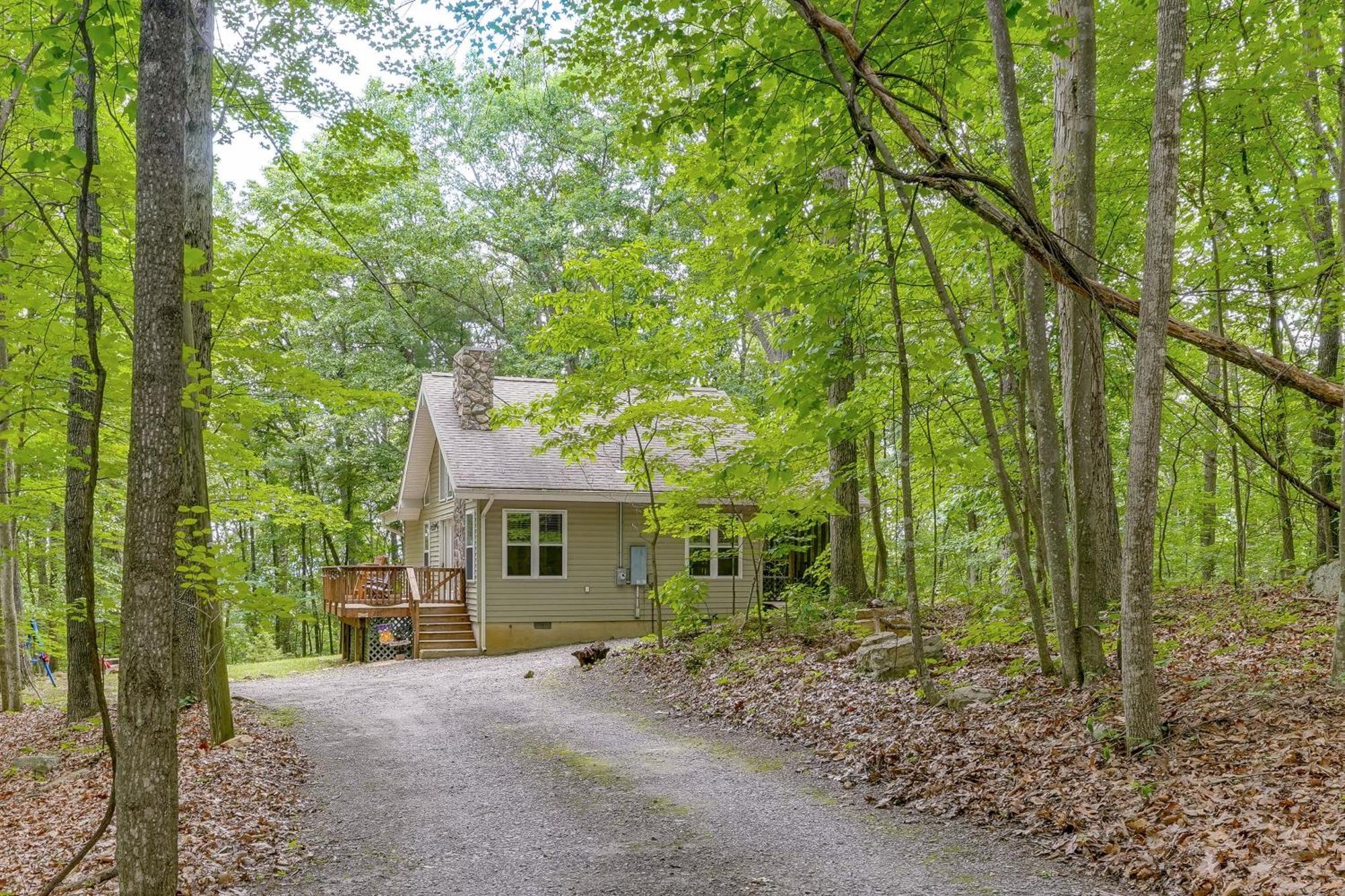 Cabin With Deck And Screened-In Porch In New Market! Exterior foto